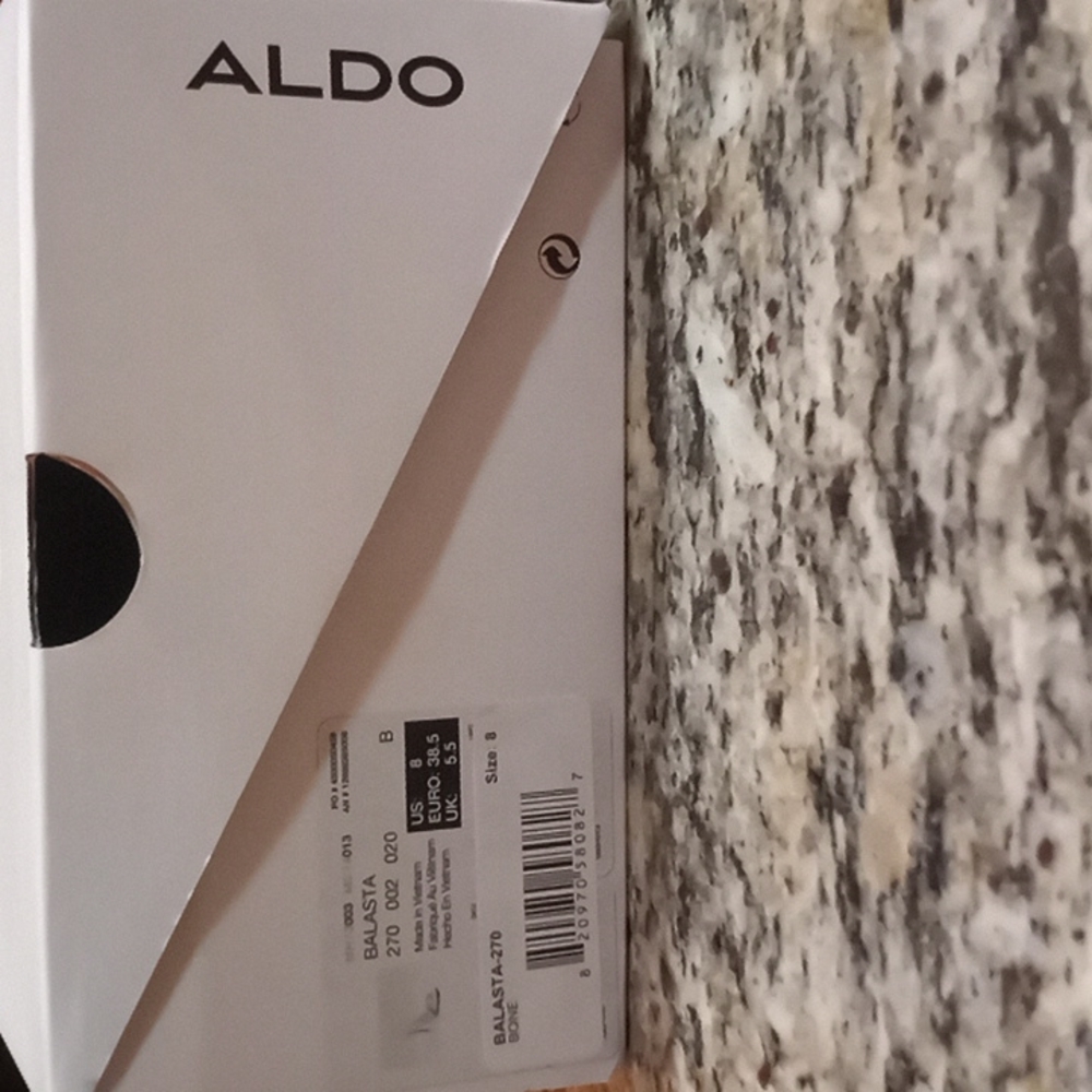 Aldo - Picture 2 of 7